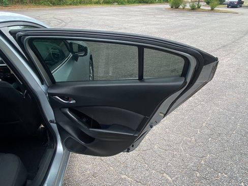 Used 2018 MAZDA MAZDA3 Sport w/ Preferred Equipment Package FWD image 35