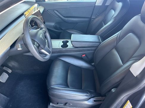 Used 2021 Tesla Model Y Long Range AWD/4WD image 9