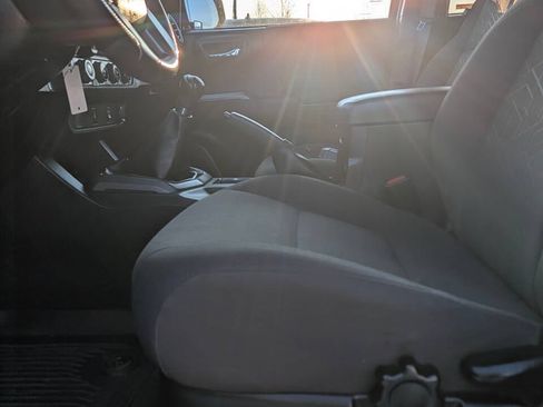 Used 2017 Toyota Tacoma TRD Sport w/ Tow Package image 15