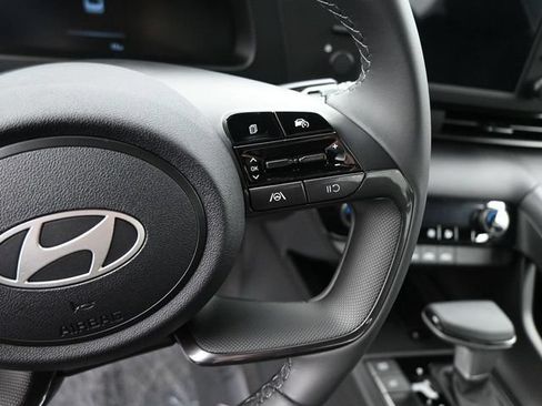 Used 2025 Hyundai Elantra Sport FWD image 19