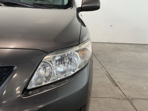 Used 2010 Toyota Corolla LE image 16