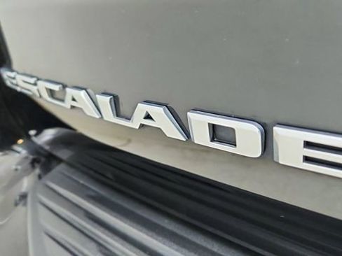 Used 2025 Cadillac Escalade Sport Platinum w/ LPO, Floor Liner Package image 17