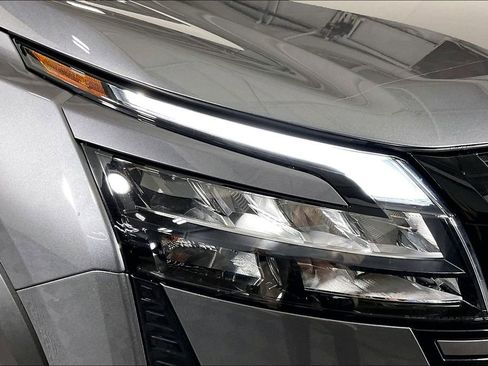 New 2026 Nissan Pathfinder SL image 35