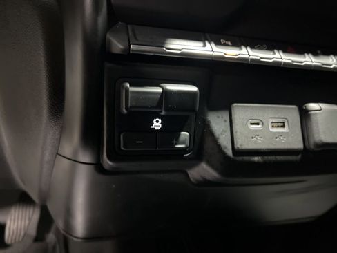 Used 2022 Chevrolet Silverado 2500 LT image 35