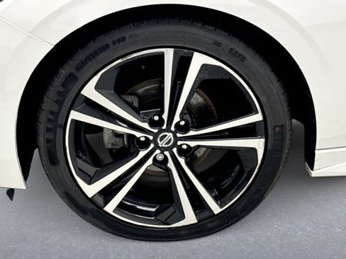 Used 2023 Nissan Sentra SR w/ SR Premium Package image 23