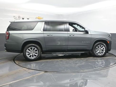 Used 2023 Chevrolet Suburban Premier image 36