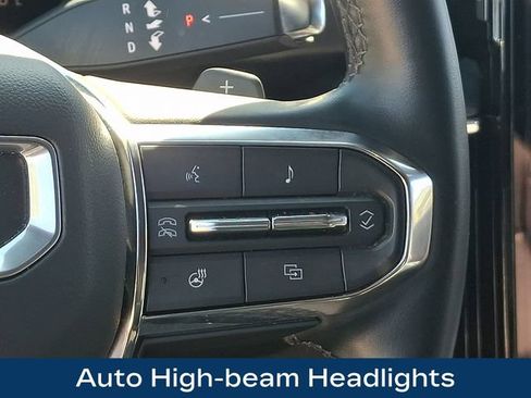 Used 2025 GMC Yukon Denali AWD/4WD image 8