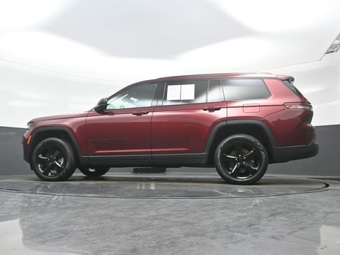 Used 2025 Jeep Grand Cherokee L Limited w/ Luxury Tech Group II AWD/4WD image 31