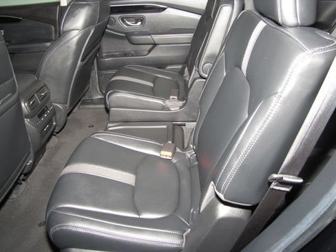 Certified 2024 Honda Pilot EX-L image 11