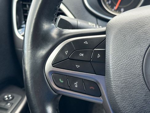 Used 2020 Jeep Cherokee Limited AWD/4WD image 25