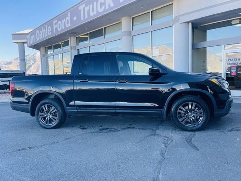 Used 2019 Honda Ridgeline Sport image 2