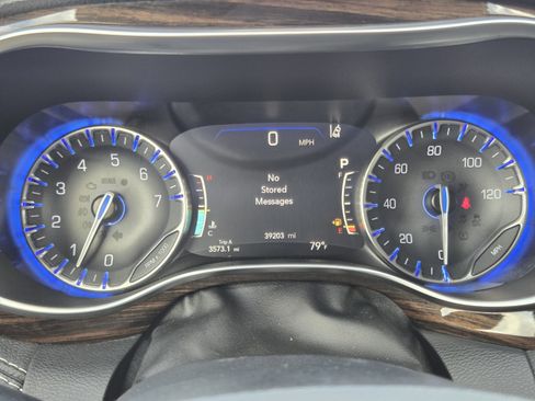 Used 2021 Chrysler Pacifica Limited w/ Premium & Safety Sphere Group AWD/4WD image 12