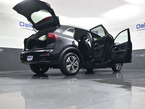 Certified 2019 Kia Niro EX w/ Cold Weather Package 2.0 image 59