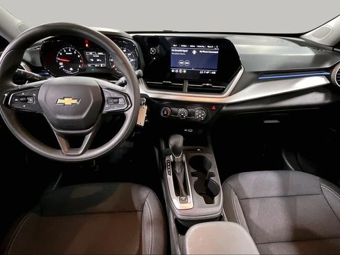 Used 2026 Chevrolet Trax LS FWD image 16