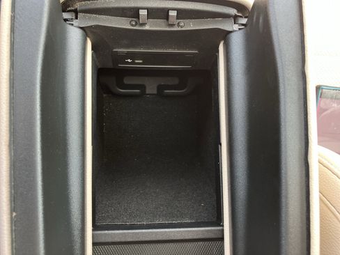 Used 2020 Mercedes-Benz GLE 350 4MATIC image 30