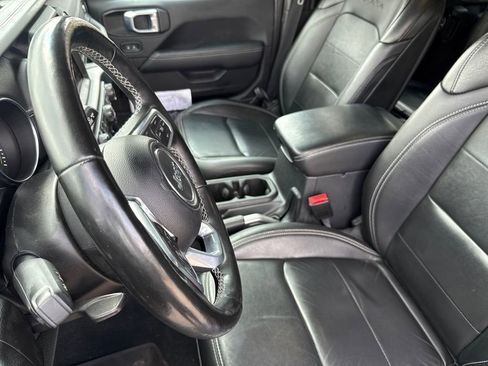 Used 2021 Jeep Wrangler Unlimited Sahara w/ Cold Weather Group AWD/4WD image 20
