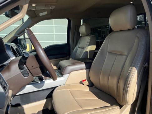 Used 2018 Ford F150 Lariat w/ Equipment Group 502A Luxury AWD/4WD image 26