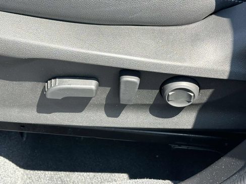 Used 2021 Subaru Forester Premium AWD/4WD image 16