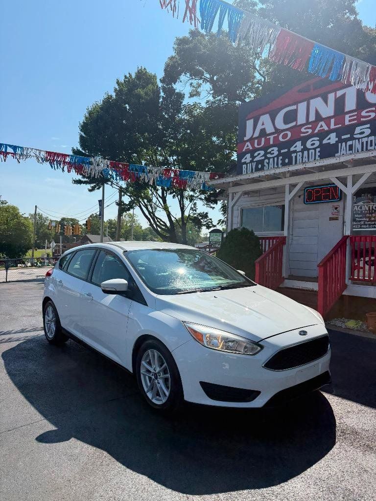 Used 2017 Ford Focus SE FWD image 3