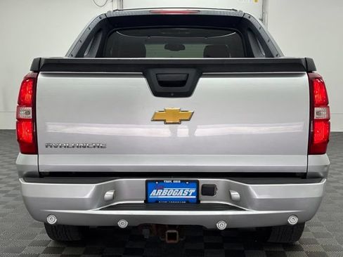 Used 2012 Chevrolet Avalanche LT AWD/4WD image 9