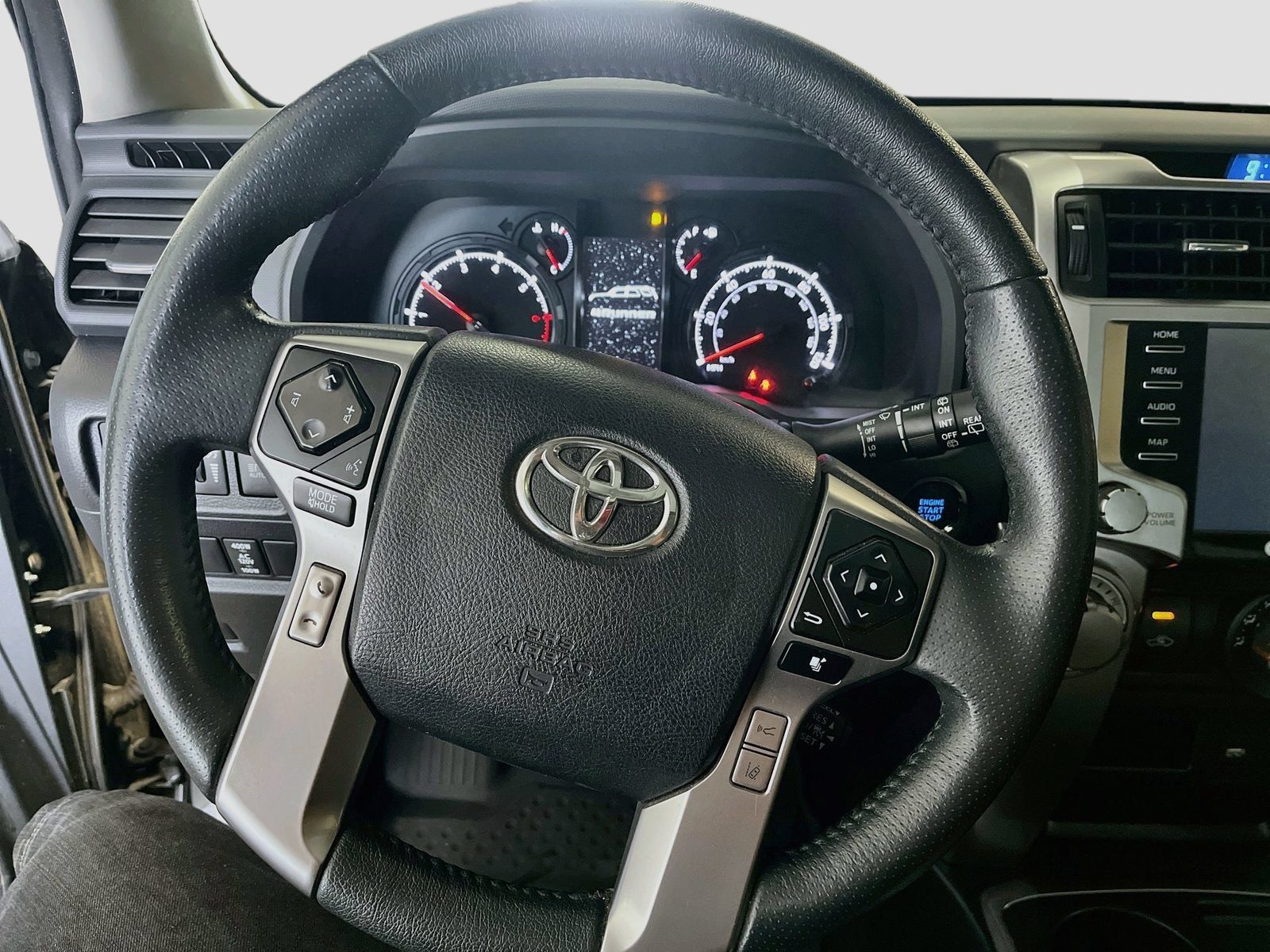 Used 2021 Toyota 4Runner SR5 Premium w/ Moonroof Package RWD image 11