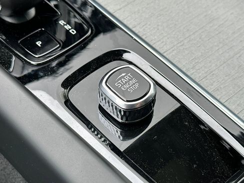 New 2025 Volvo XC60 T8 Plus w/ Protection Package Premier image 24