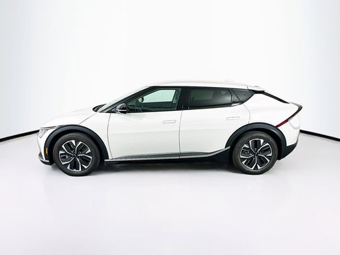 Used 2024 Kia EV6 Light RWD image 4