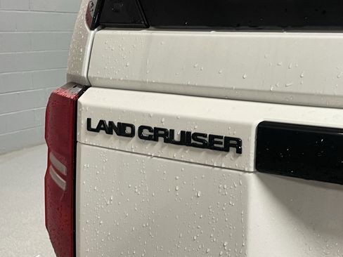 Used 2026 Toyota Land Cruiser w/ Premium Package image 38