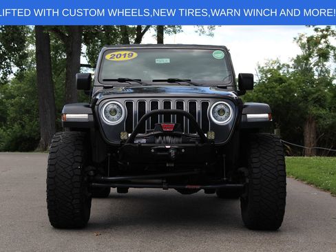 Used 2019 Jeep Wrangler Unlimited Sahara w/ Cold Weather Group AWD/4WD image 2
