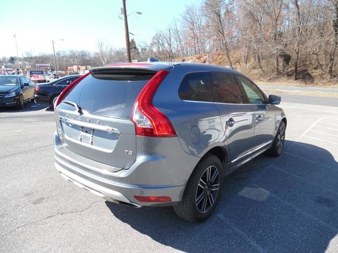 Used 2017 Volvo XC60 T5 Dynamic w/ Preferred Option Package image 5