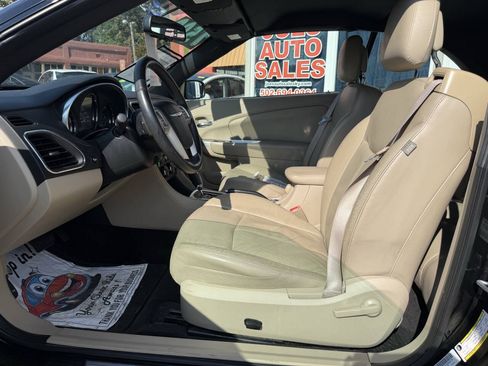 Used 2013 Chrysler 200 Limited FWD image 14
