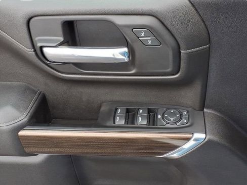 Used 2022 Chevrolet Silverado 1500 LT image 10