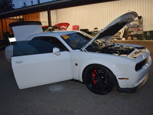 Used 2021 Dodge Challenger R/T Scat Pack image 25