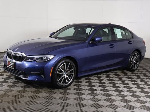 Used 2022 BMW 330i xDrive 330i xDrive w/ Convenience Package image 7