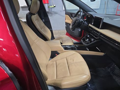 Used 2020 Lincoln Corsair Reserve w/ Elements Package AWD/4WD image 11