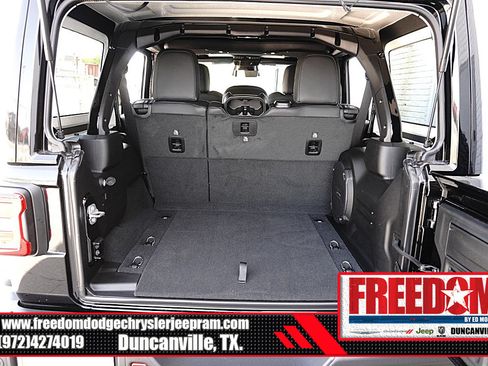 Certified 2026 Jeep Wrangler Unlimited Rubicon AWD/4WD image 46
