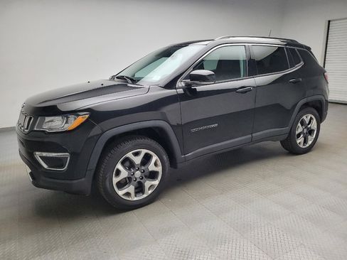 Used 2018 Jeep Compass Limited w/ Navigation Group AWD/4WD image 2