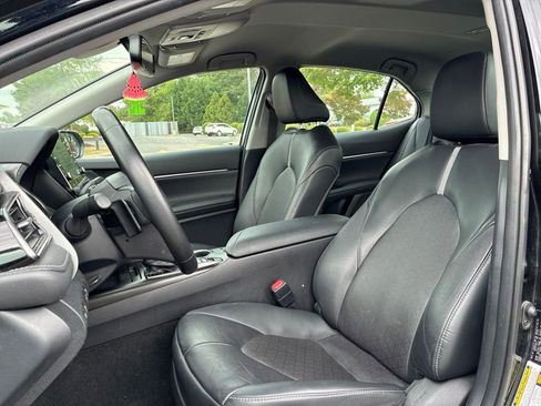 Used 2024 Toyota Camry XSE FWD image 10