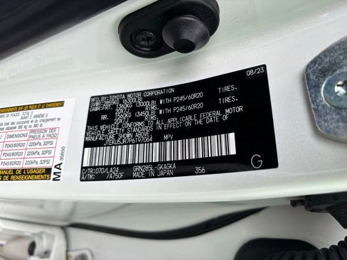 Used 2023 Toyota 4Runner Limited image 14