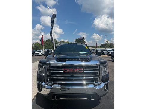 Used 2022 GMC Sierra 2500 SLT w/ SLT Premium Package AWD/4WD image 2