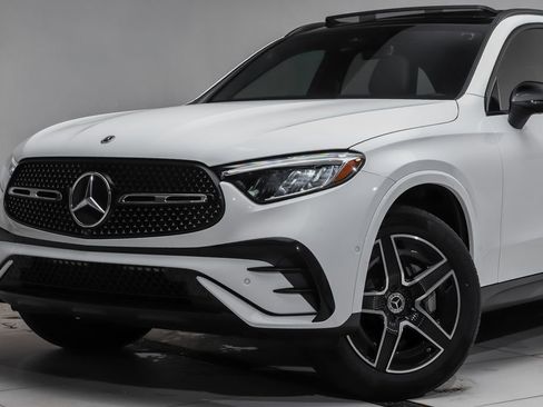 Certified 2023 Mercedes-Benz GLC 300 4MATIC image 2
