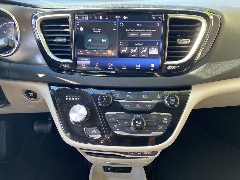 Used 2023 Chrysler Pacifica Touring-L FWD image 24