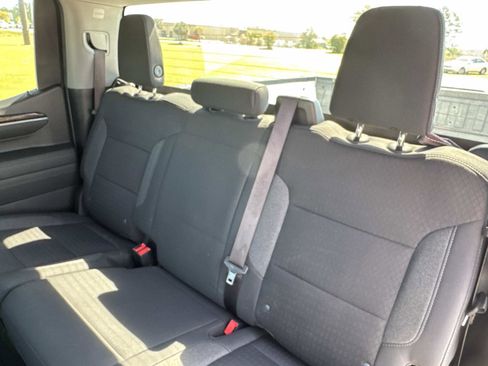 Used 2022 GMC Sierra 1500 SLE RWD image 17