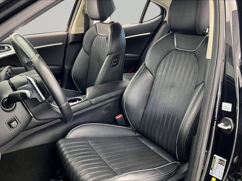 Used 2022 Genesis G70 3.3T AWD/4WD image 25