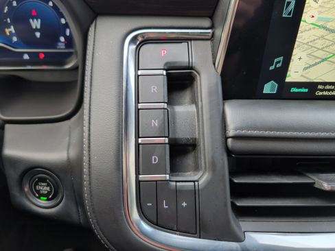 Used 2022 Chevrolet Tahoe LT w/ Luxury Package RWD image 32