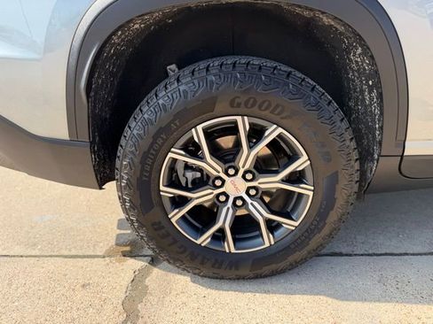Used 2024 GMC Acadia AT4 w/ Luxury Package AWD/4WD image 7