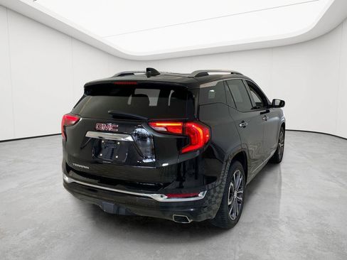 Used 2018 GMC Terrain Denali w/ Driver Alert Package II FWD image 2
