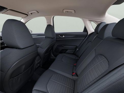 New 2026 Kia K5 LXS FWD image 18