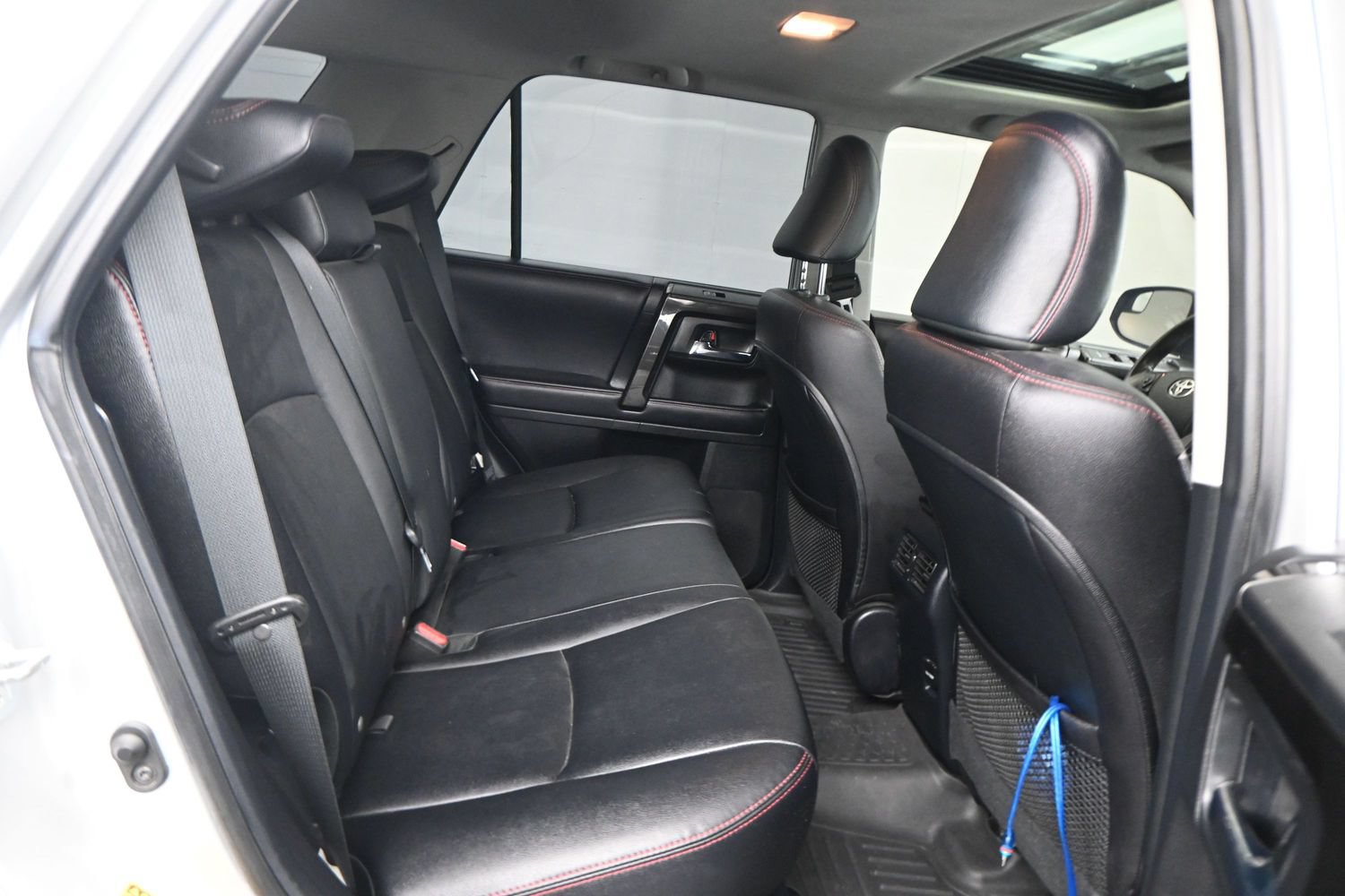 Used 2018 Toyota 4Runner TRD Off-Road Premium AWD/4WD image 11
