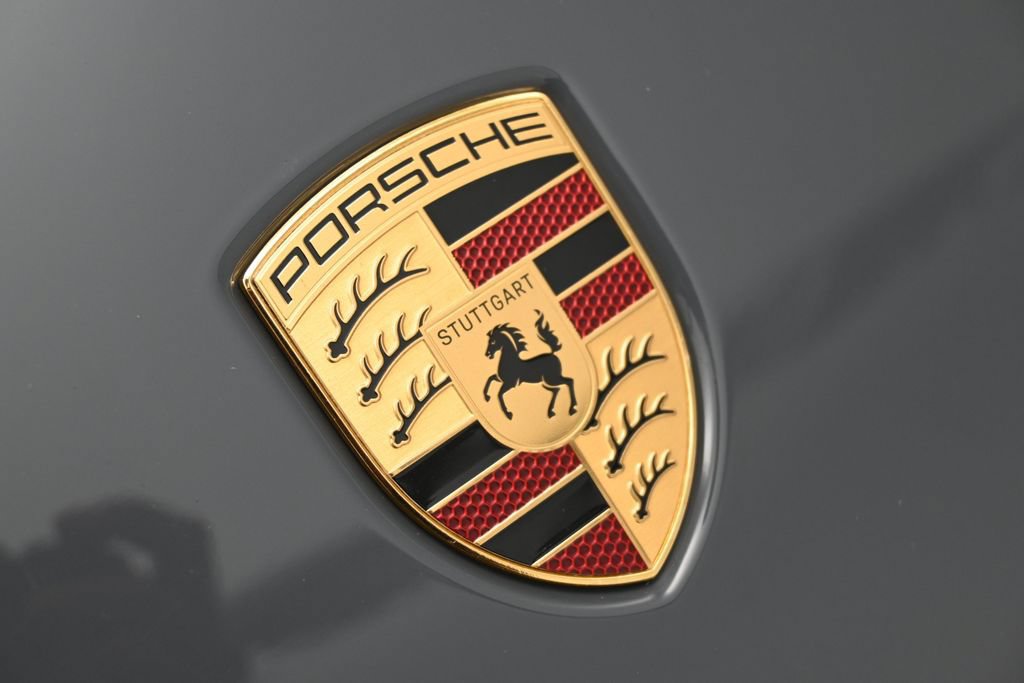Certified 2025 Porsche Macan 4 Electric AWD/4WD image 40